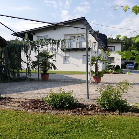 Gemuetliche Wohnung In Velden! Velden am Wörthersee Dış mekan fotoğraf