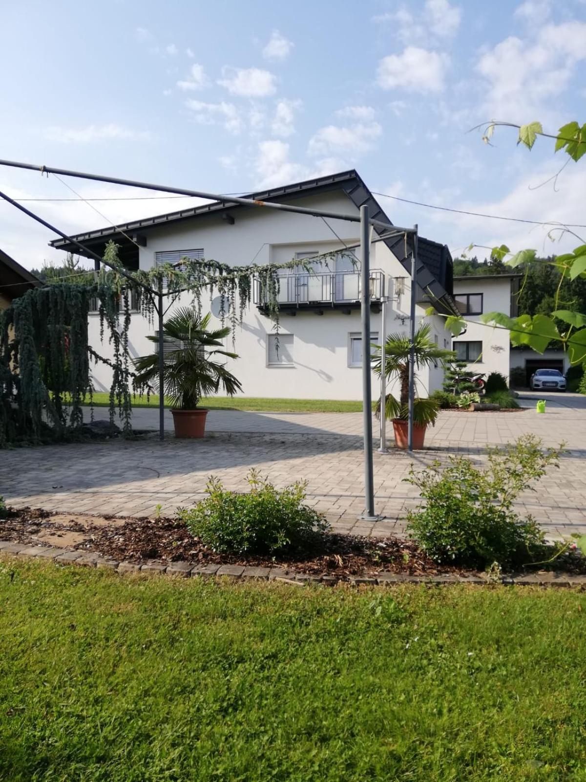 Gemuetliche Wohnung In Velden! Velden am Wörthersee Dış mekan fotoğraf